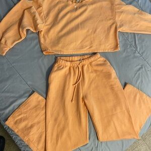 Zara Peach Sweatshirt and Pants Set